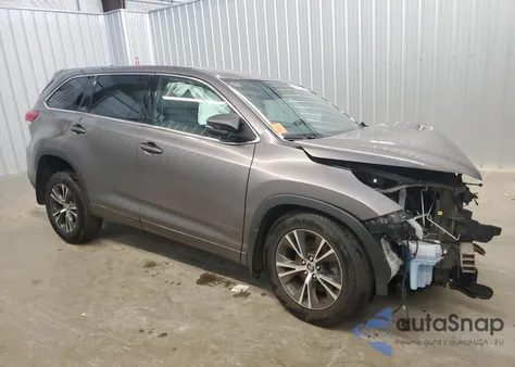 2018 Toyota Highlander Le из США, поврежденный, VIN 5TDBZRFHXJS914965